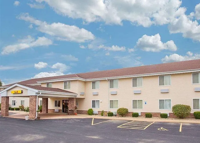Super 8 By Wyndham Hotel Galva