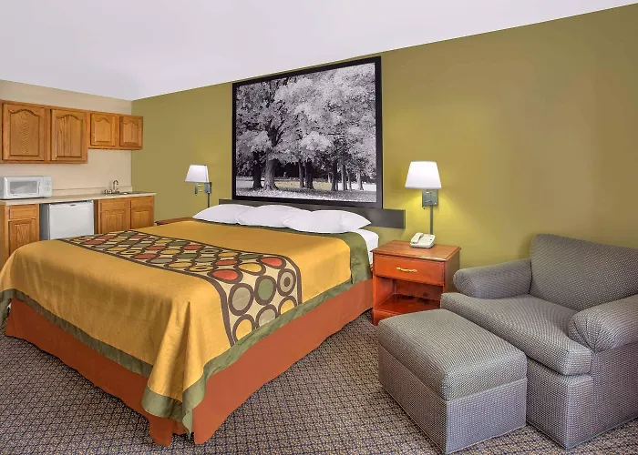 Super 8 By Wyndham Galva