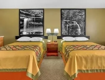 Super 8 By Wyndham Hotel 2*